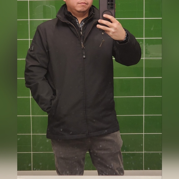 Tumi Heavy-Duty All-Weather Jacket - Picture 2 of 15